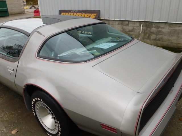 1979 Pontiac Firebird Trans Am 10th Anniversary Limited Edition - photo 10