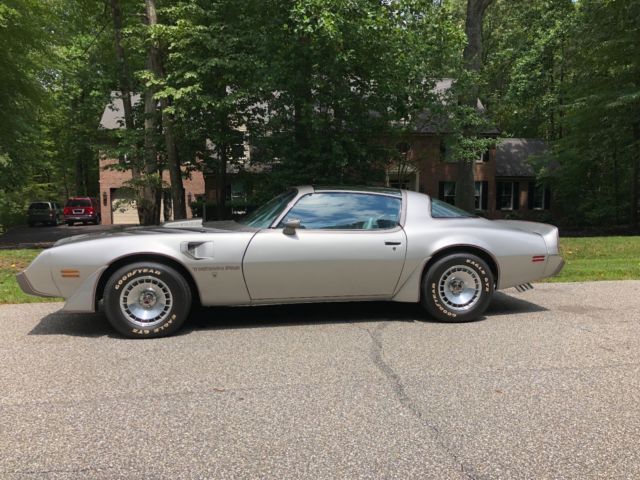 1979 Pontiac Trans Am Silver Anniversary Edition - photo 4