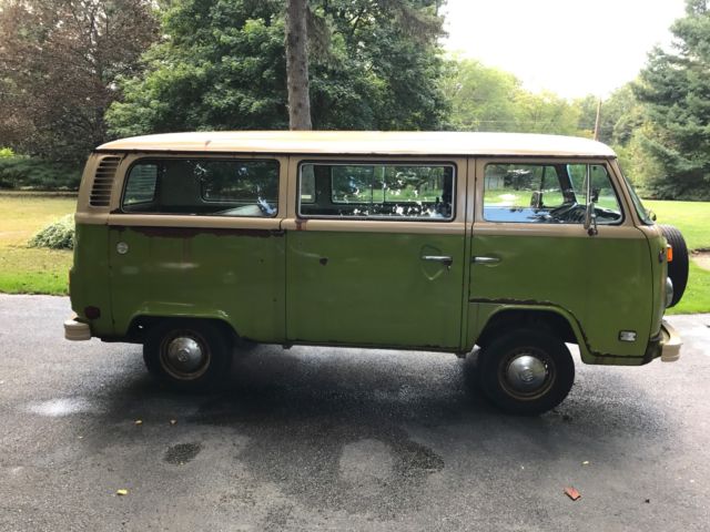 1979 Volkswagen Bus, 2.0 liter, runs great, low original miles, NO RESERVE! 1979 Volkswagen Bus/Vanagon