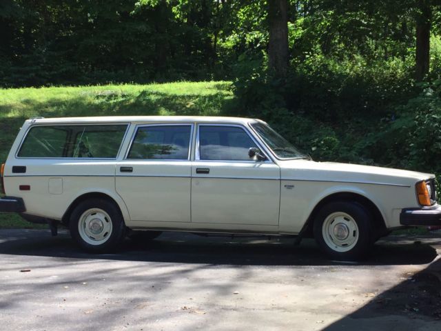 1979 Volvo 240 DL Wagon 4-Door - photo 2