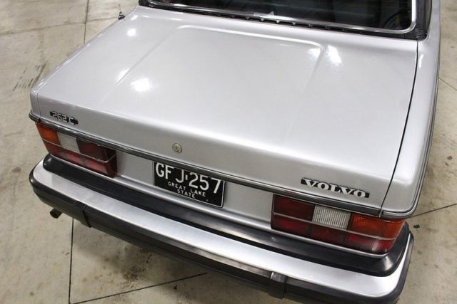 1979 Volvo 262 C - photo 12