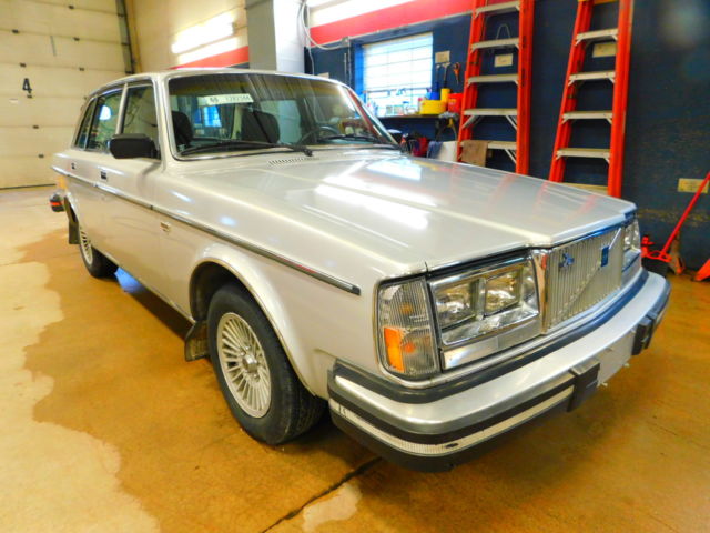 1979 Volvo 264GL - photo 2