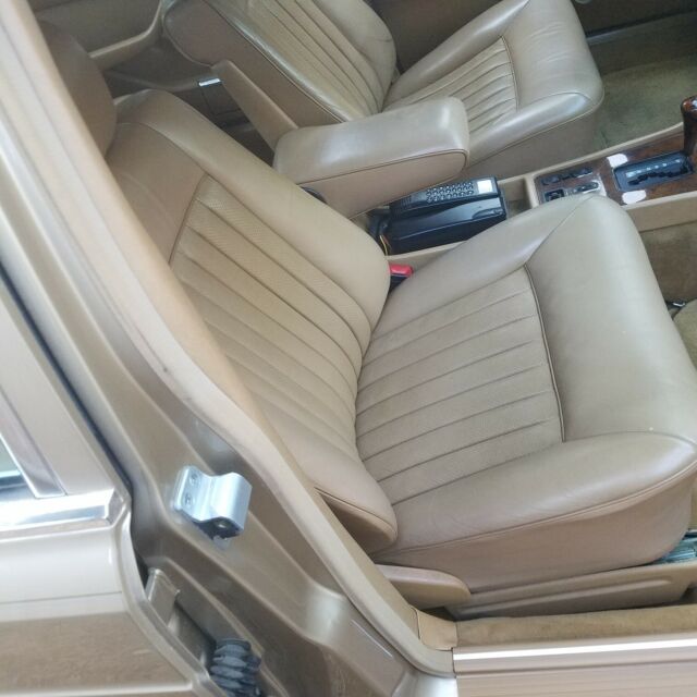 1980 Mercedes-Benz 300-Series - photo 13