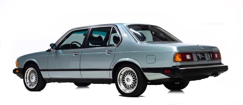 1980 BMW 733I - photo 8