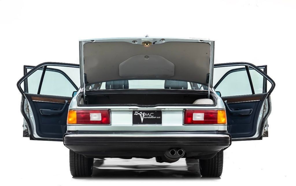 1980 BMW 733I - photo 9