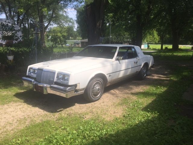 1980 Buick Riviera 1980 Buick Riviera x