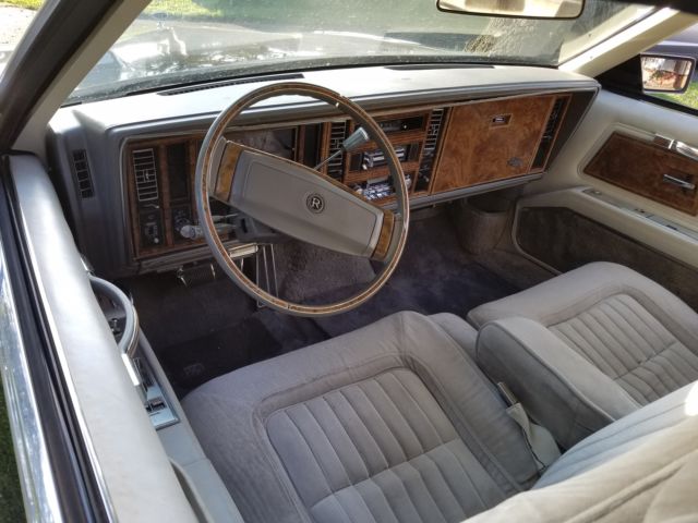 1980 Buick Riviera - photo 7