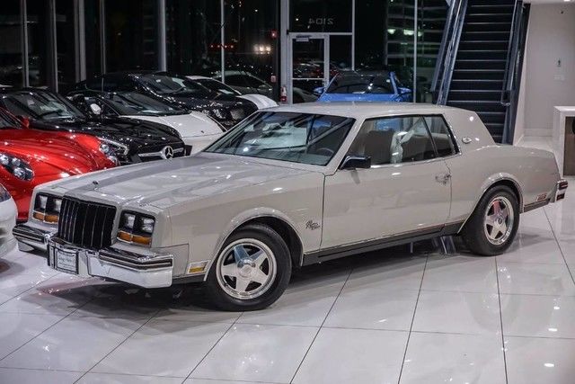 1980 Buick Riviera - photo 2