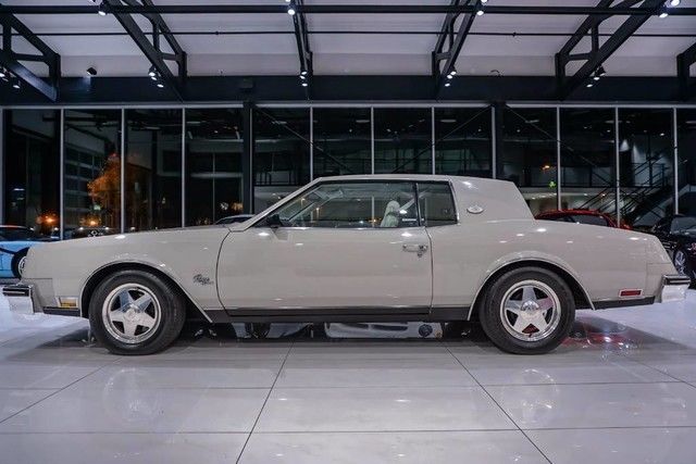1980 Buick Riviera - photo 7