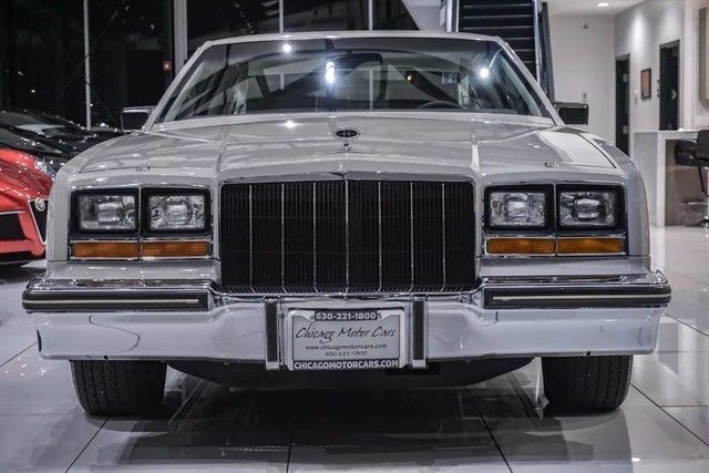 1980 Buick Riviera - photo 8