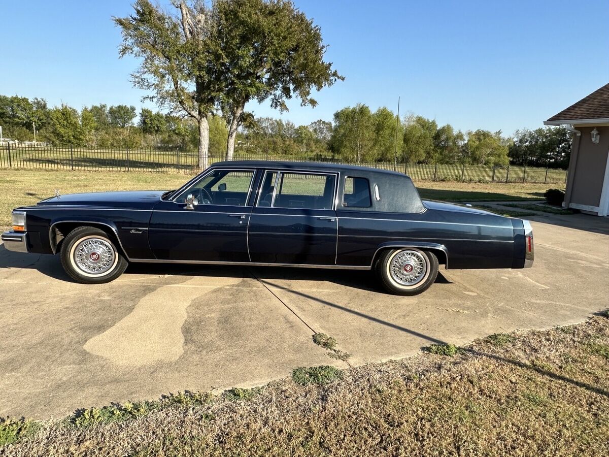 1980 Cadillac Fleetwood Limousine - photo 4