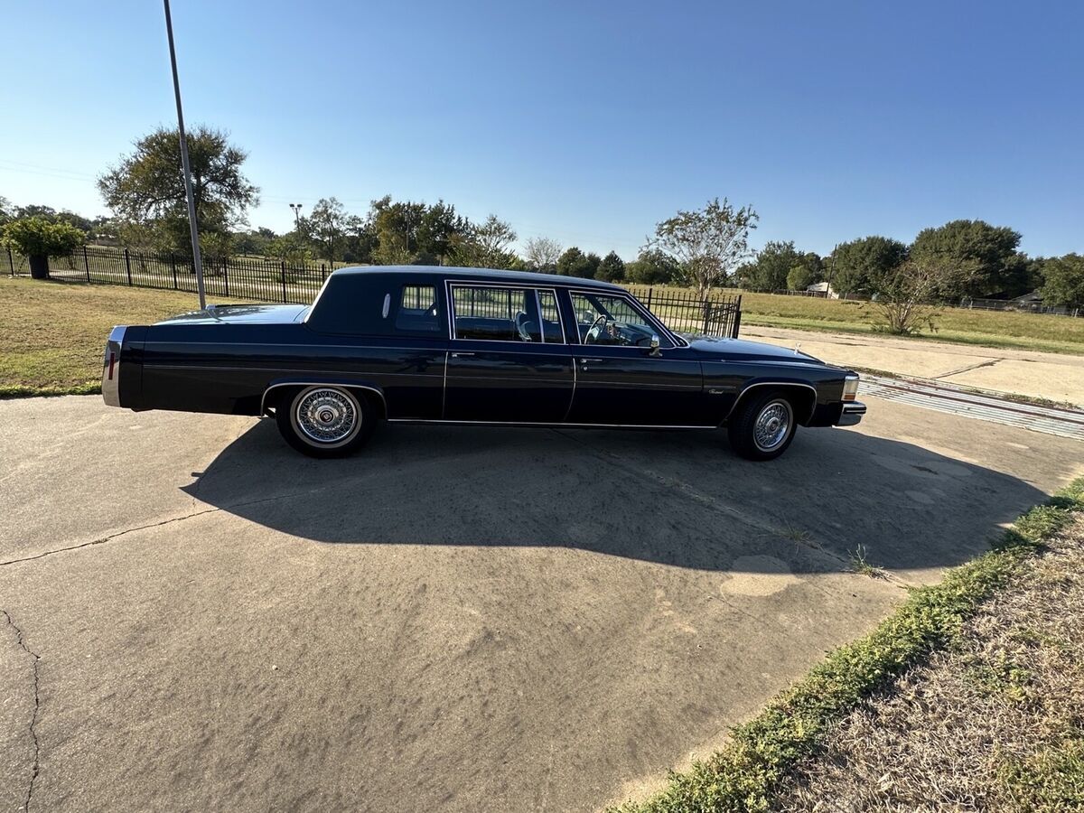 1980 Cadillac Fleetwood Limousine - photo 6