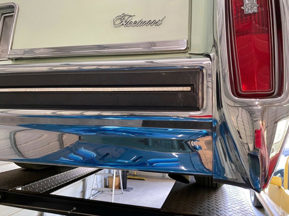 1980 Cadillac Fleetwood Brougham - photo 11