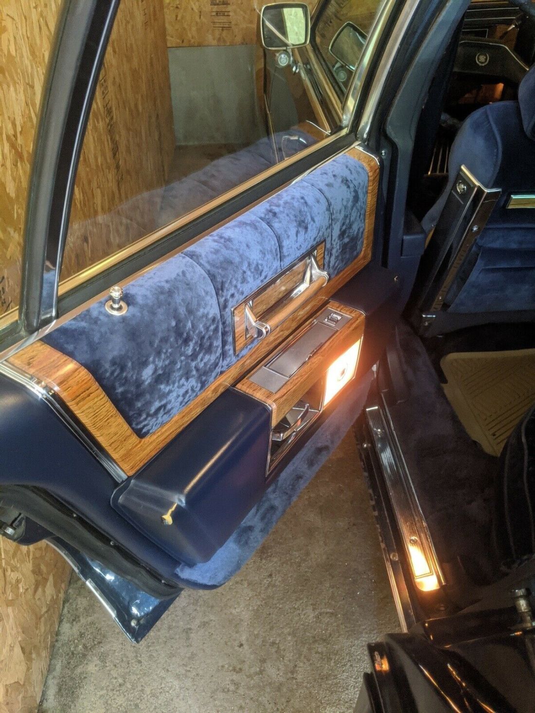 1980 Cadillac Fleetwood Brougham D'elegance - photo 11