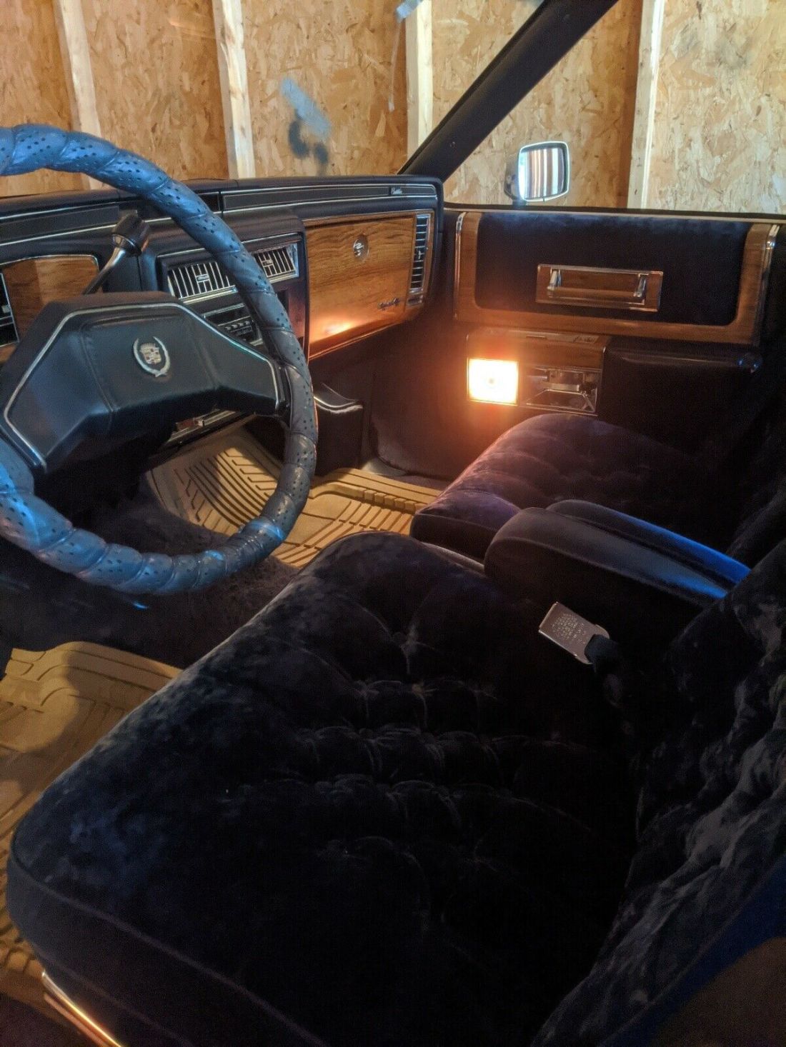 1980 Cadillac Fleetwood Brougham D'elegance - photo 9