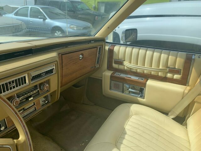 1980 Cadillac DeVille Sedan DeVille - photo 8