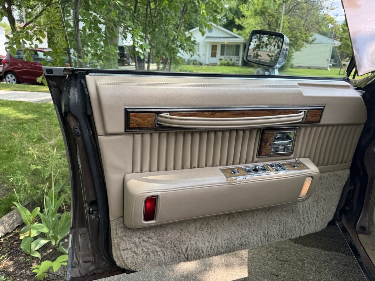 1980 Cadillac Seville - photo 12