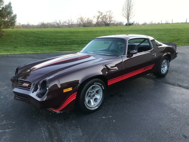 1980 Camaro Z28 350 4 Speed T Top Rare Cool Color Combo Nice car 1980 Chevrolet Camaro