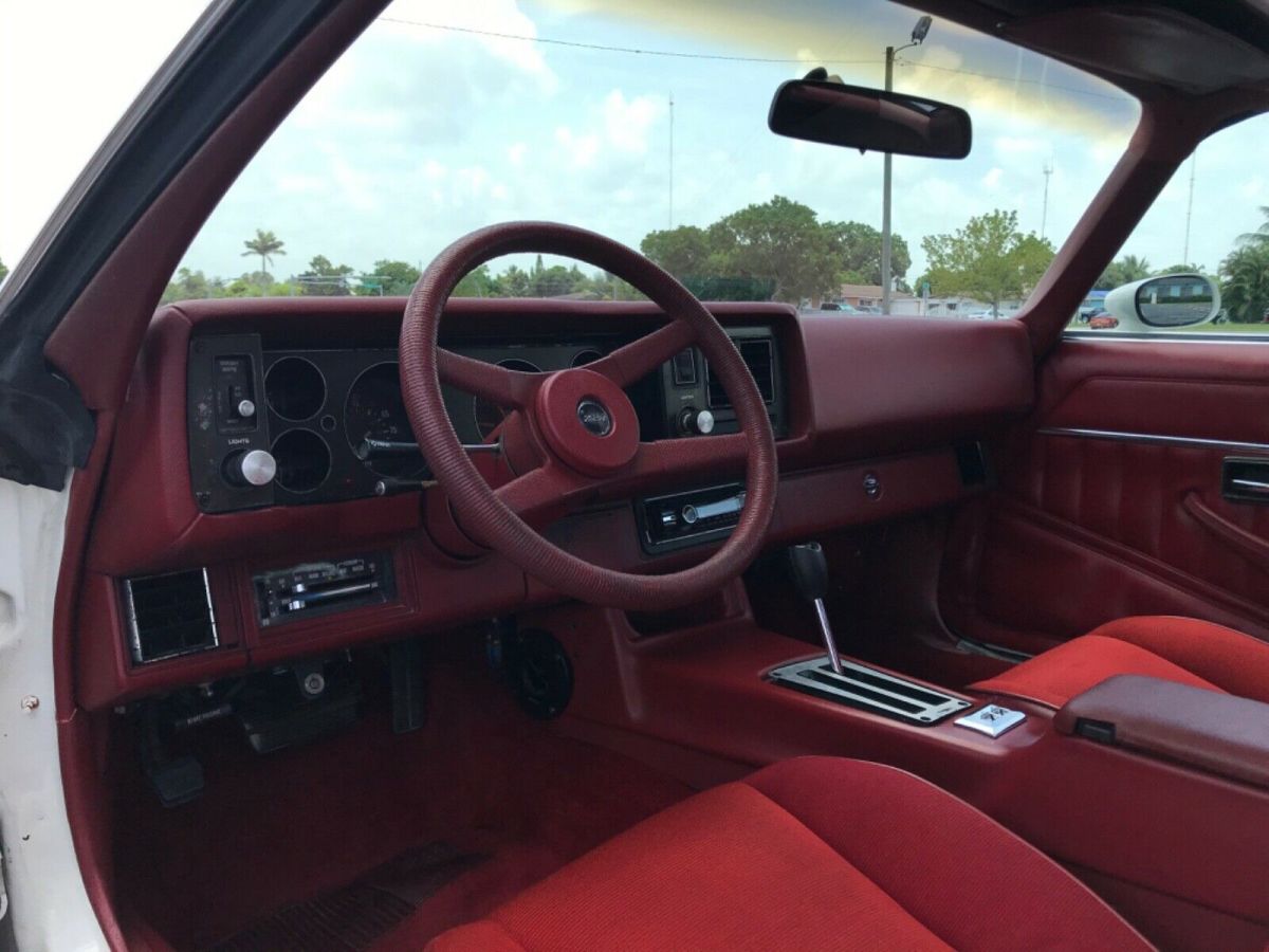 1980 Chevrolet Camaro Survivor collectors clean. - photo 13