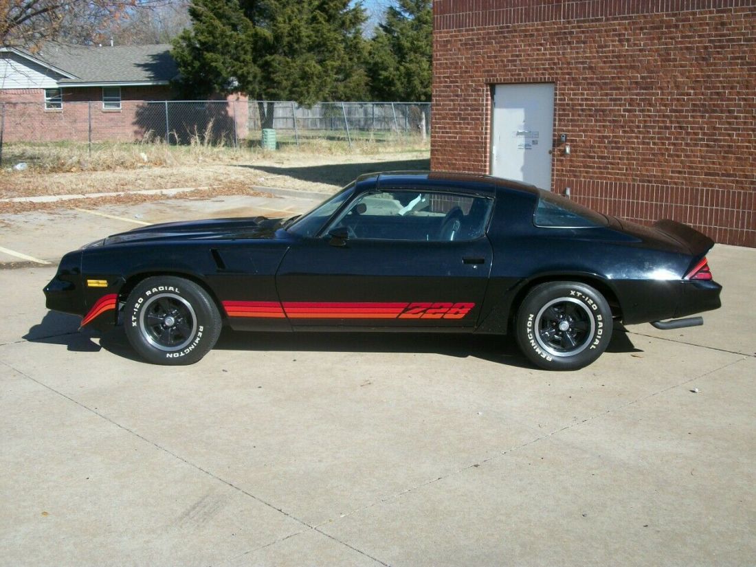 1980 Chevrolet Camaro - photo 2