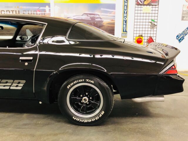 1980 Chevrolet Camaro - Z28 - FRAME OFF RESTORATION - SHOW QUALITY PAINT - photo 11