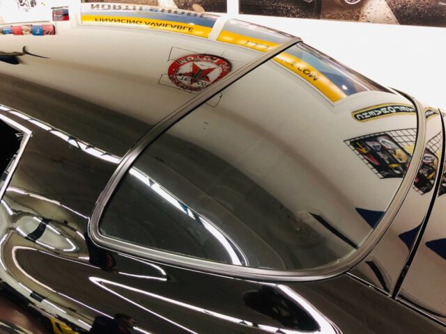 1980 Chevrolet Camaro - Z28 - FRAME OFF RESTORATION - SHOW QUALITY PAINT - photo 12