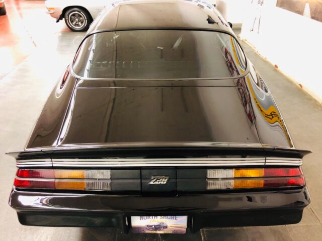 1980 Chevrolet Camaro - Z28 - FRAME OFF RESTORATION - SHOW QUALITY PAINT - photo 13