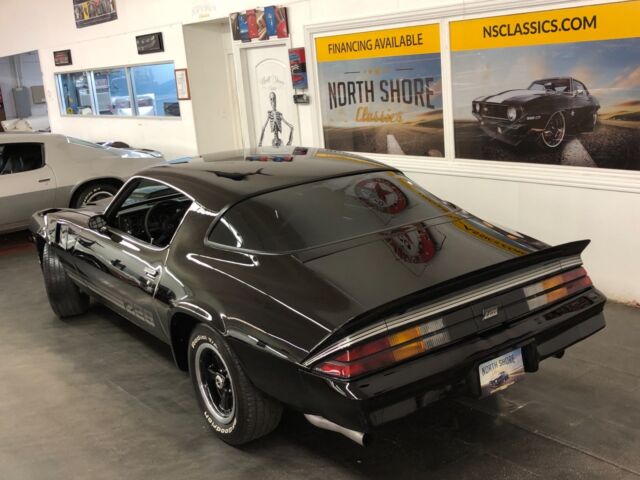 1980 Chevrolet Camaro - Z28 - FRAME OFF RESTORATION - SHOW QUALITY PAINT - photo 2