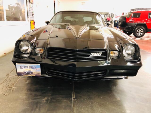 1980 Chevrolet Camaro - Z28 - FRAME OFF RESTORATION - SHOW QUALITY PAINT - photo 4