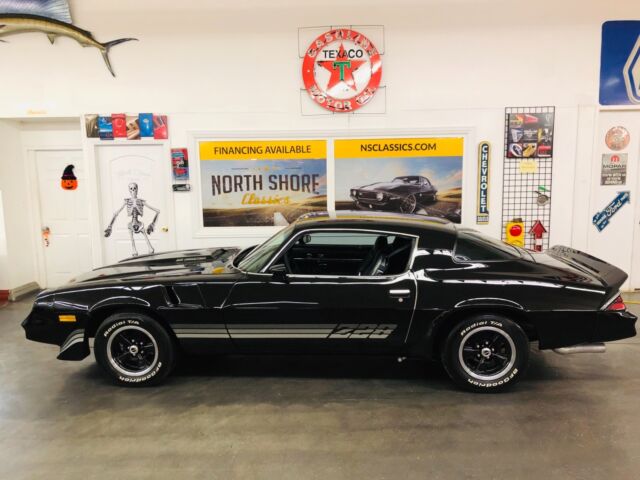 1980 Chevrolet Camaro - Z28 - FRAME OFF RESTORATION - SHOW QUALITY PAINT - photo 7