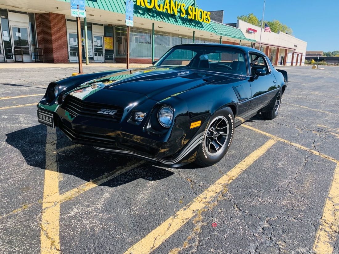 1980 Chevrolet Camaro - Z/28 - VERY LOW MILES - SHOW QUALITY -
