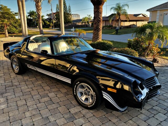 1980 Chevrolet Camaro Z28-4-Speed-350V-8-A/C-Original-Low-Miles!!! - photo 5
