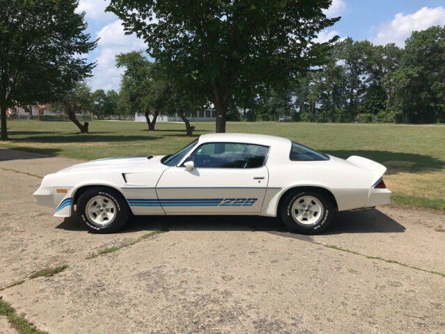 1980 Chevrolet Camaro Z28 - photo 3