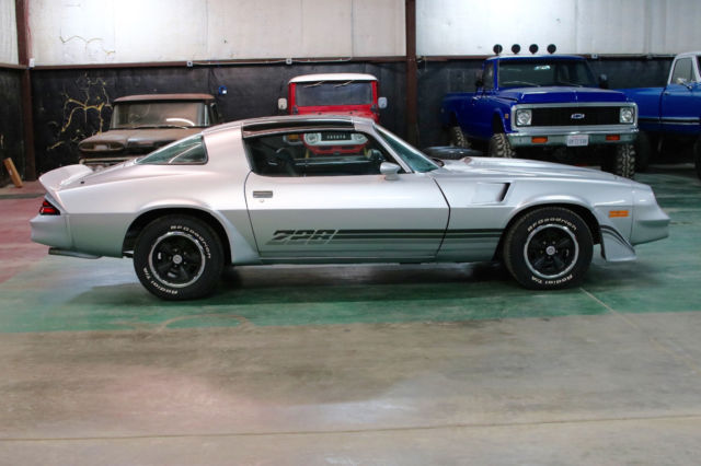 1980 Chevrolet Camaro Z28 T-Tops 350 4 speed - photo 7