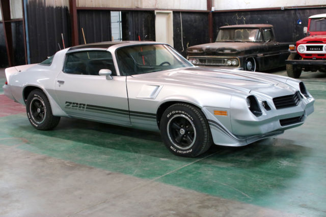 1980 Chevrolet Camaro Z28 T-Tops 350 4 speed - photo 8