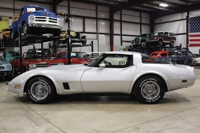 1980 Chevrolet Corvette -- - photo 2
