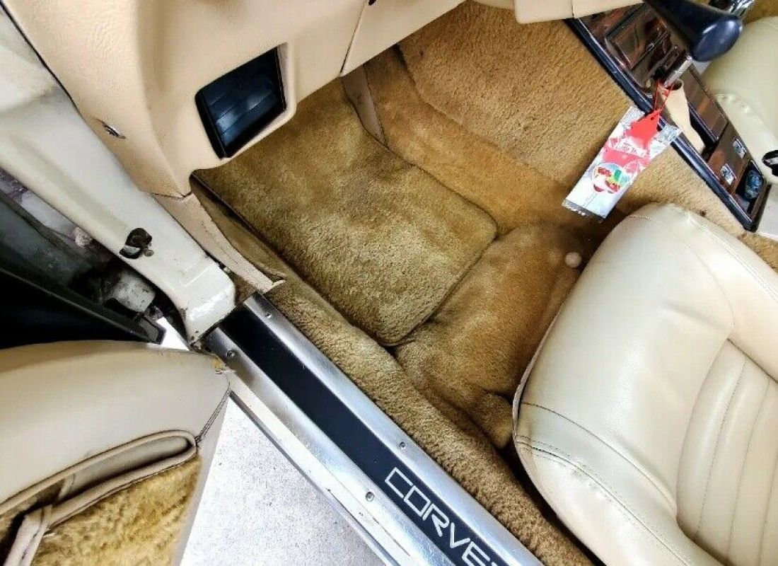 1980 Chevrolet Corvette - photo 13