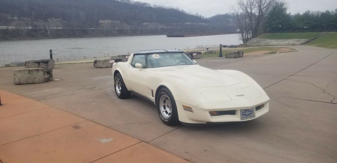 1980 Chevrolet Corvette - photo 2