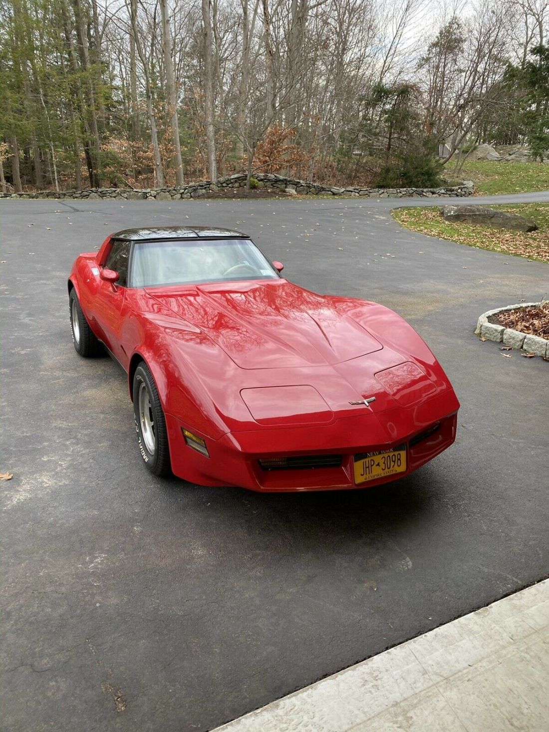 1980 Chevrolet Corvette C3 Red RWD Automatic leather/vinyl 1980 Chevrolet Corvette C3 leather/vinyl