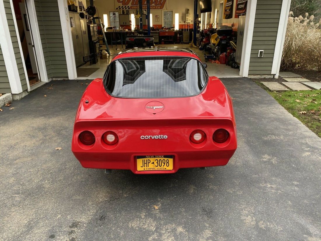 1980 Chevrolet Corvette C3 leather/vinyl - photo 3