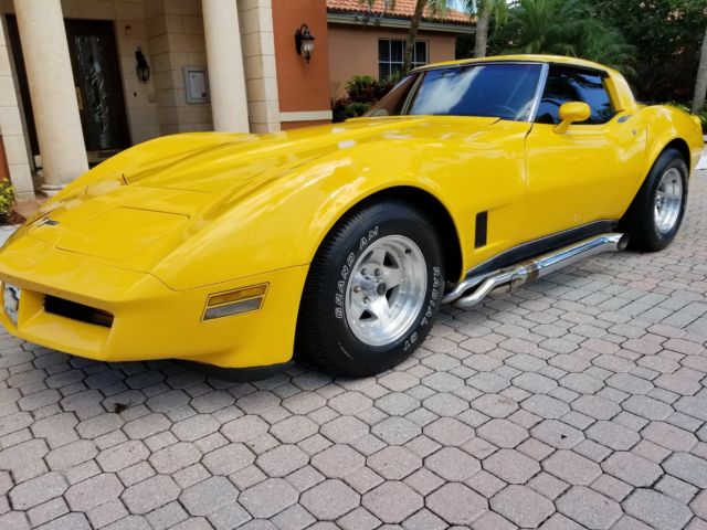 1980 Chevrolet Corvette C3 Yellow Black 4 speed manual stick shift 77985 MILES! 1980 Chevrolet Corvette 4 speed manual
