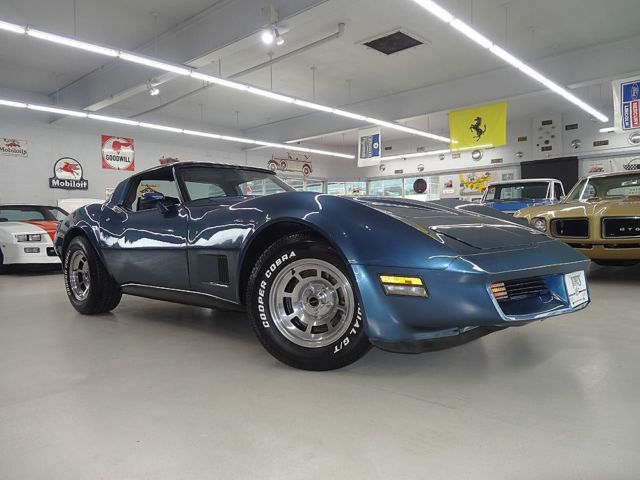 1980 Chevrolet Corvette Coupe, Leather SHOW Quality Car, Loaded, New Tires - photo 3