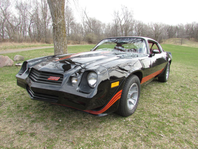 1980 Chevrolet Z28 Camaro 350 motor 4 barrel Carburetor 4spd Transmission 1980 Chevrolet Camaro Z28
