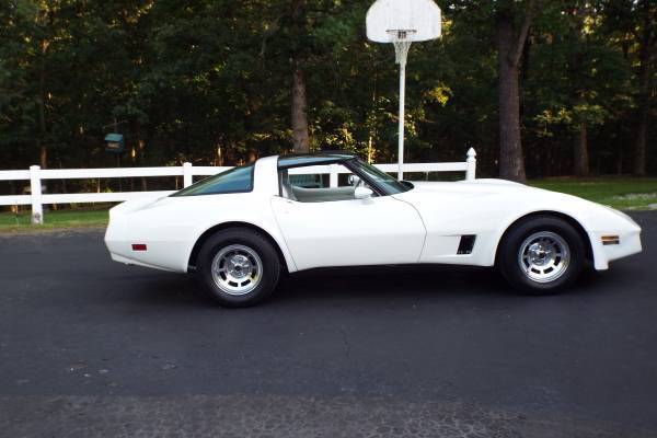 1980 Chevrolet Corvette L48 - photo 3