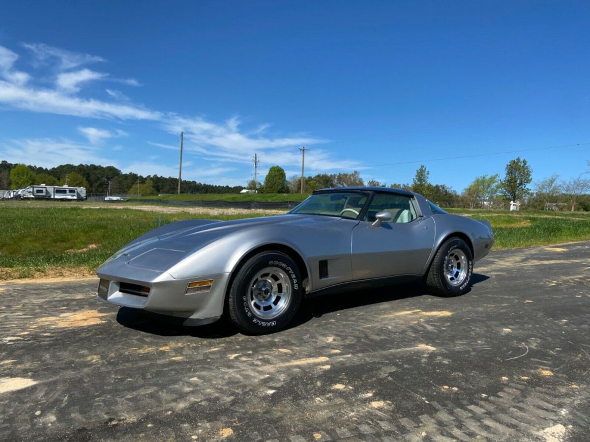 1980 Corvette 4 speed low mileage 1 owner glass t tops 1980 Chevrolet Corvette