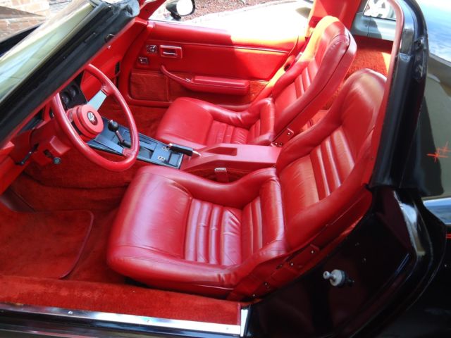 1980 Chevrolet Corvette RED - photo 12