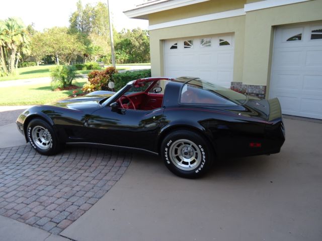 1980 Chevrolet Corvette RED - photo 7
