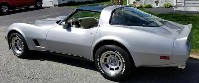 1980 Chevrolet Corvette coupe - photo 4