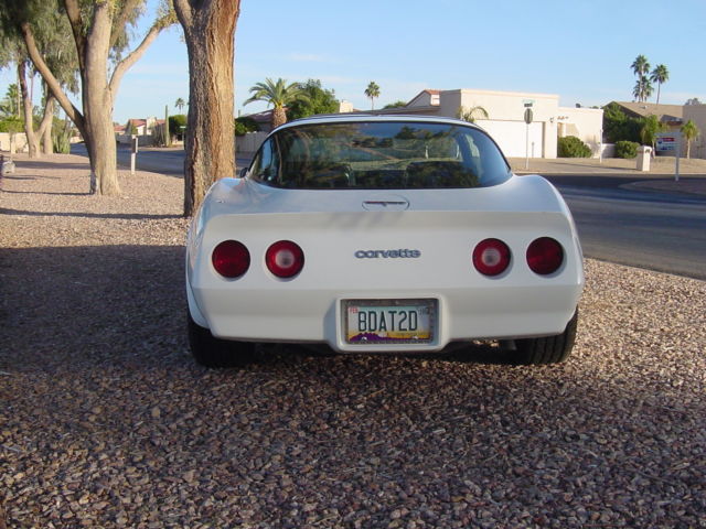 1980 Chevrolet Corvette coupe with mirrored T-tops - photo 5