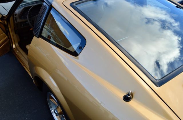1980 Datsun Z-Series Loaded 2 door coupe w/ t-top and rear hatch - photo 9